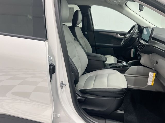 Used 2024 White Ford Base image 16