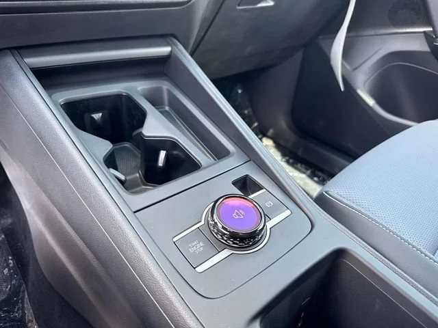 New 2026 Opal White Pearl Volkswagen SE R-Line Black image 27