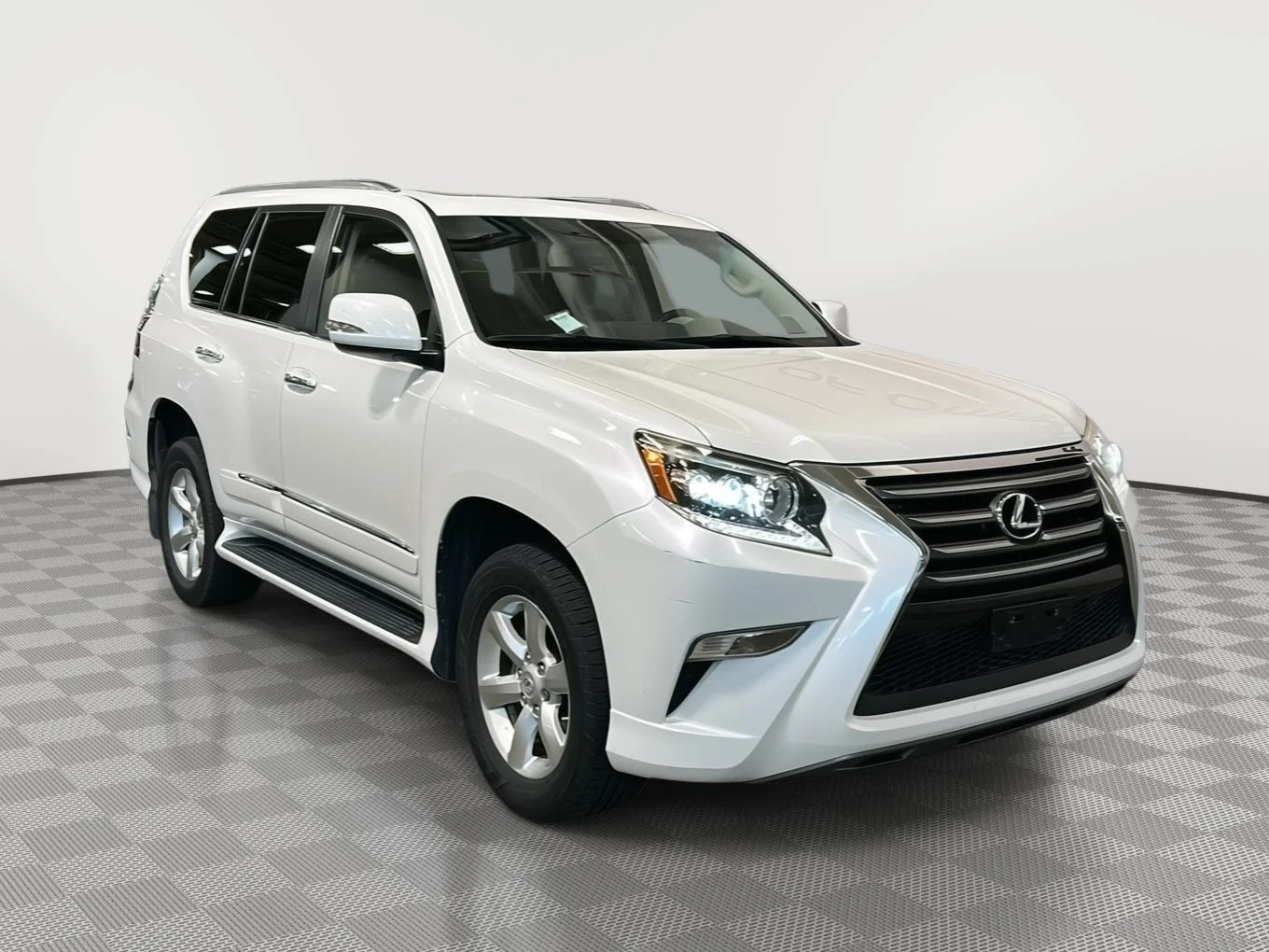 Used 2015 Starfire Pearl Lexus Base image 1