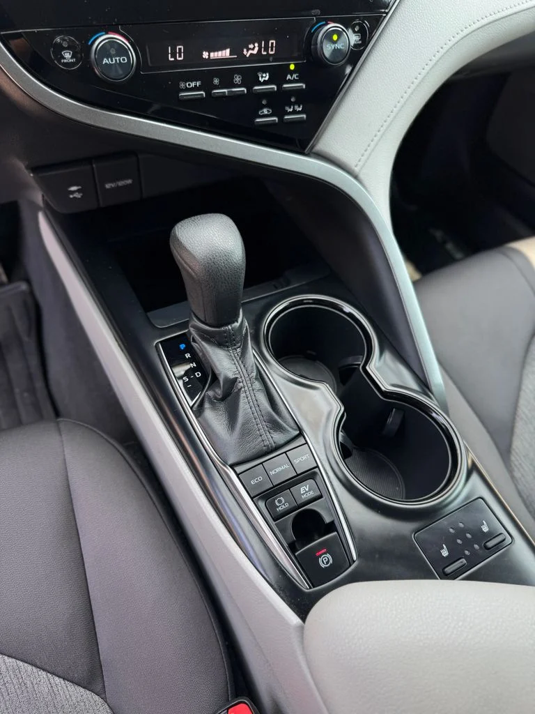 Used 2019 Midnight Black Metallic Toyota LE image 18