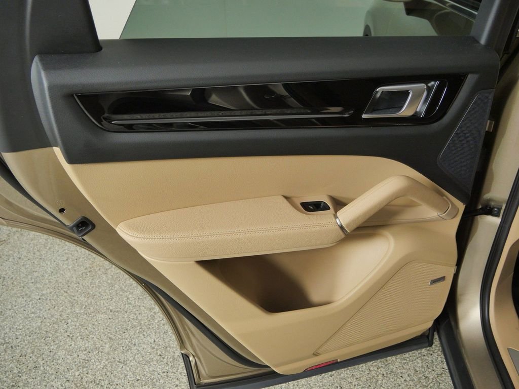 Used 2019 Silver Porsche S image 28