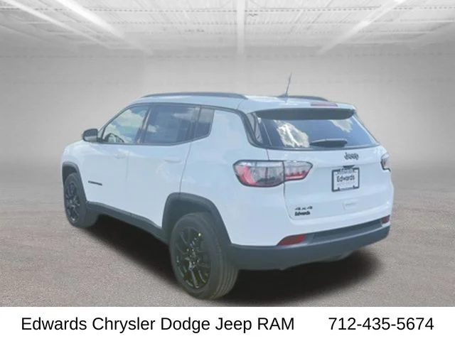 New 2026 White Jeep Latitude image 6