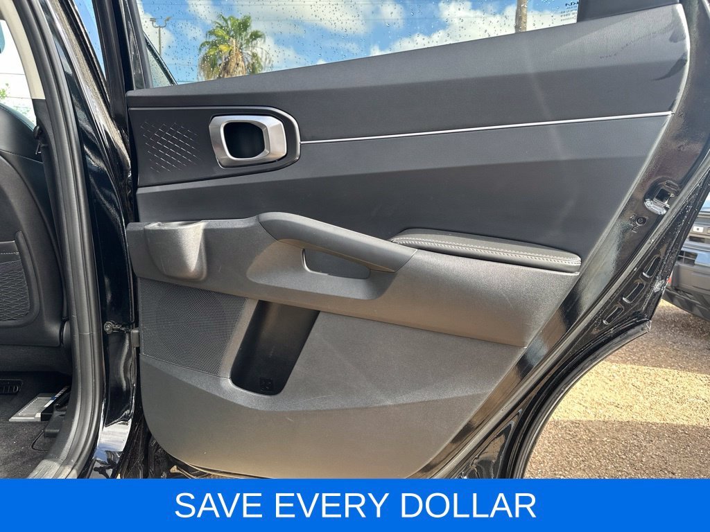 Used 2025 Black Kia S image 18