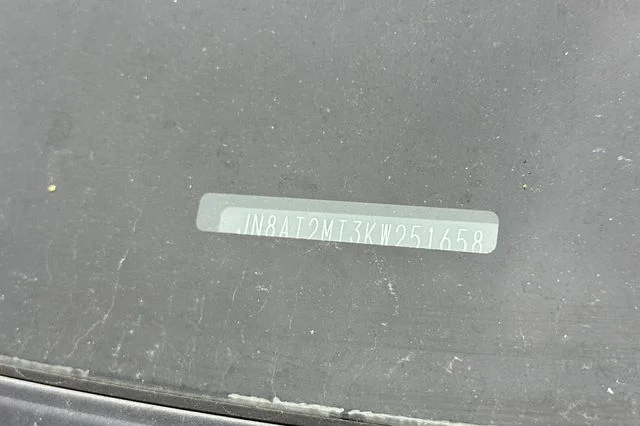 Used 2019 Gray Nissan S image 7