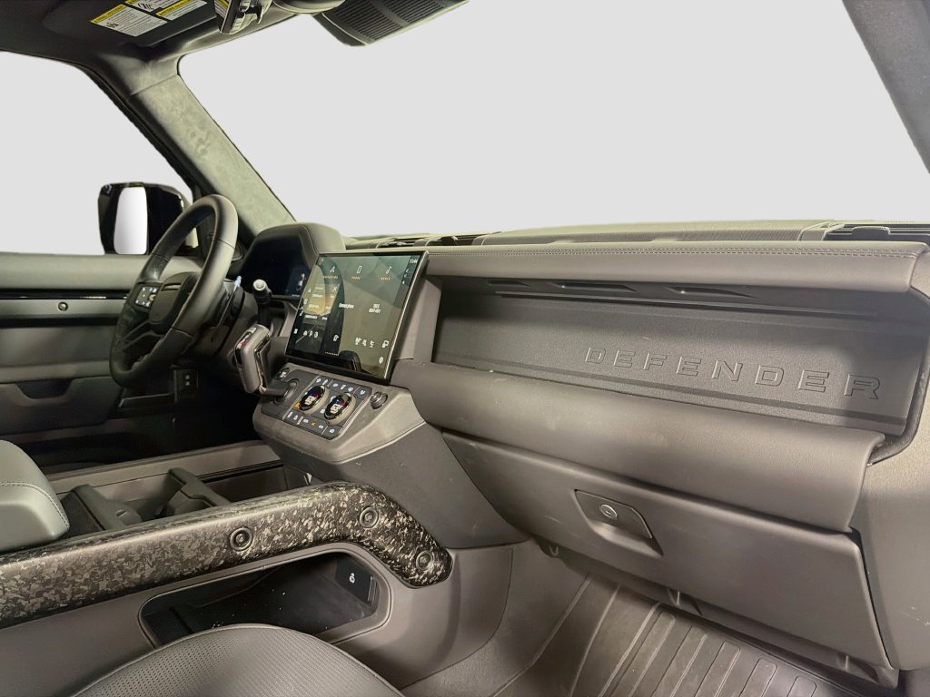 Used 2026 Black Land Rover OCTA Black image 31