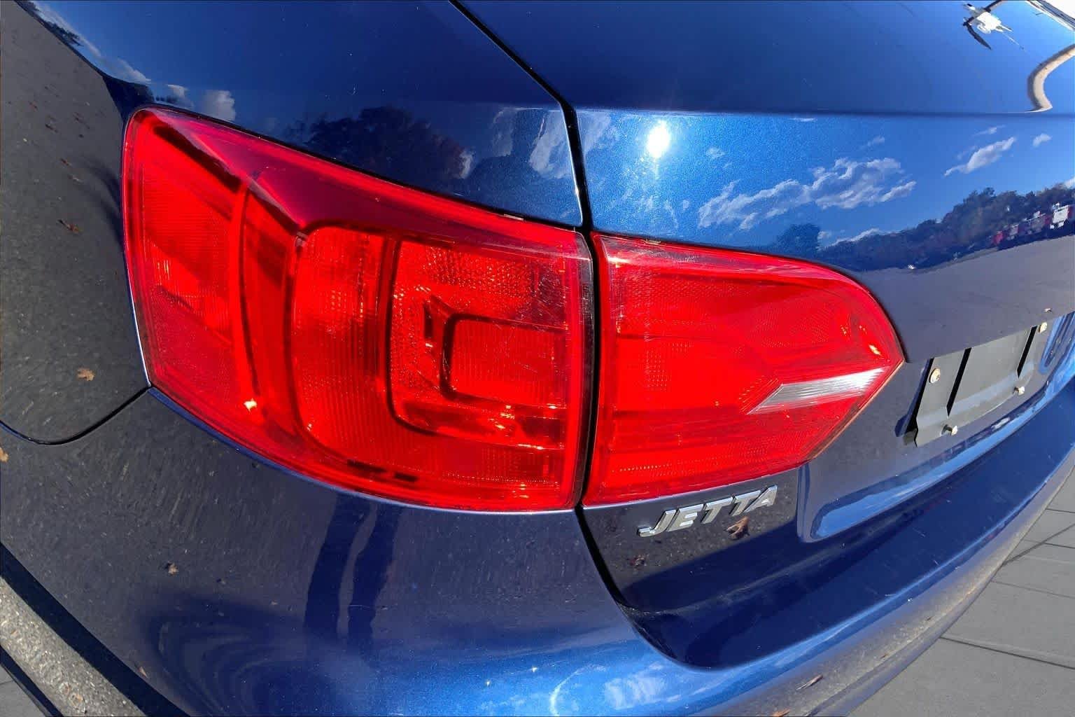Used 2013 Tempest Blue Metallic Volkswagen SE image 28