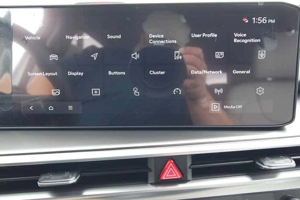 New 2026 Snow White Pearl Kia EX image 37