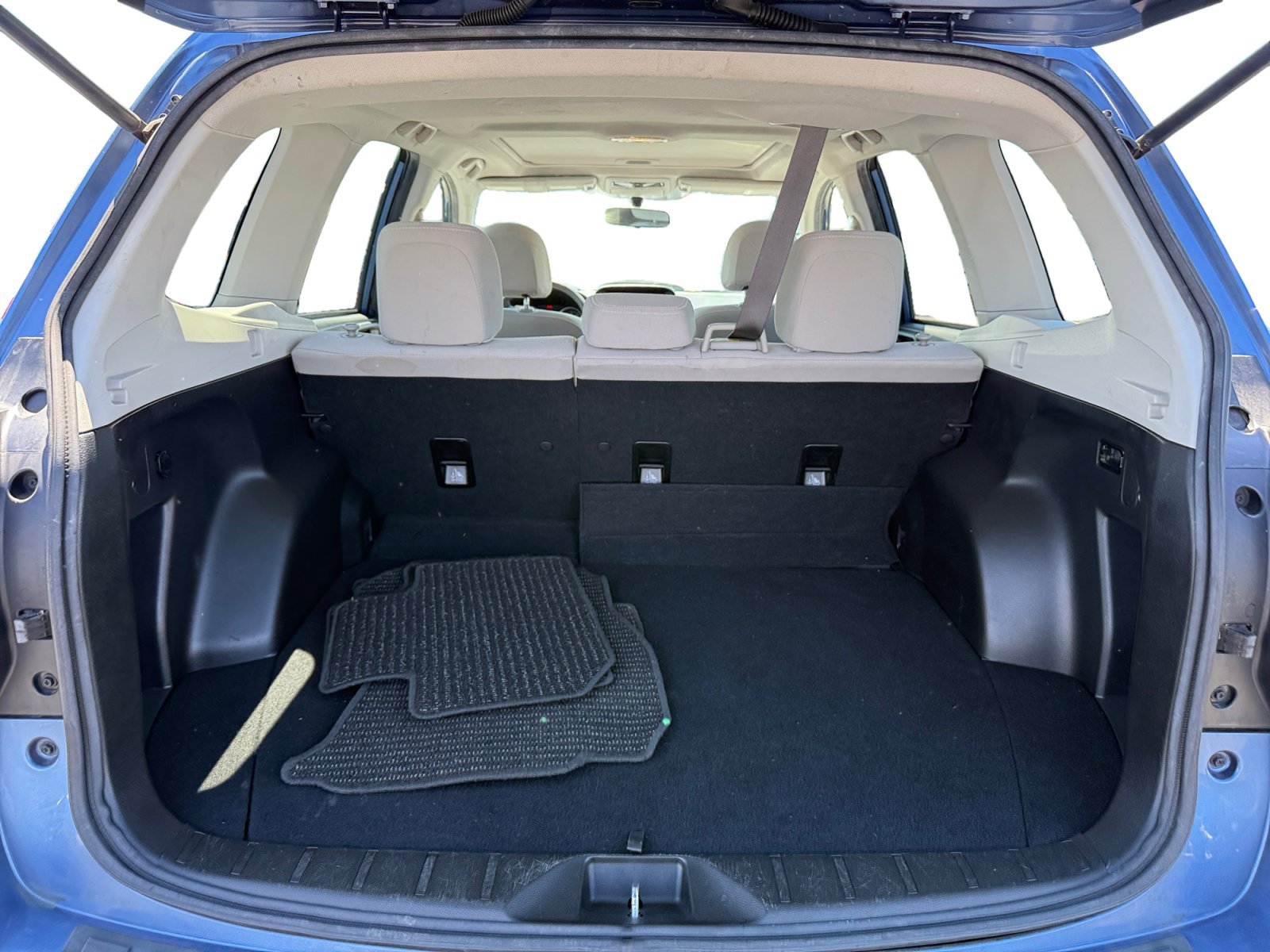 Used 2016 Quartz Blue Subaru 2.5i Premium image 17