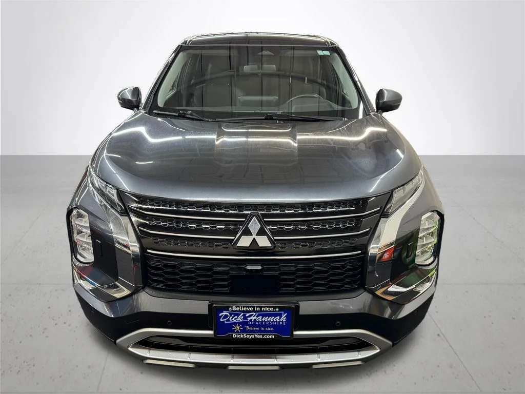 Used 2024 Gray Mitsubishi SE image 11
