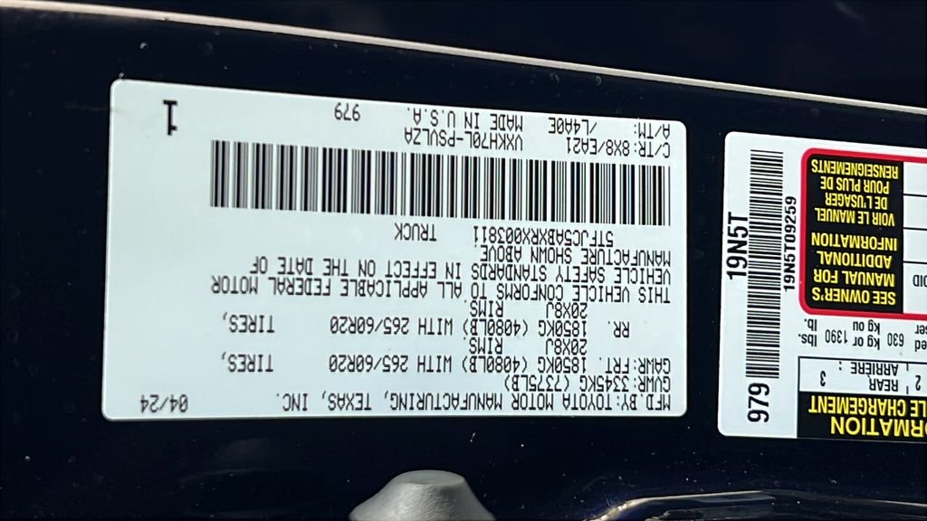 Used 2024  Toyota Limited image 26