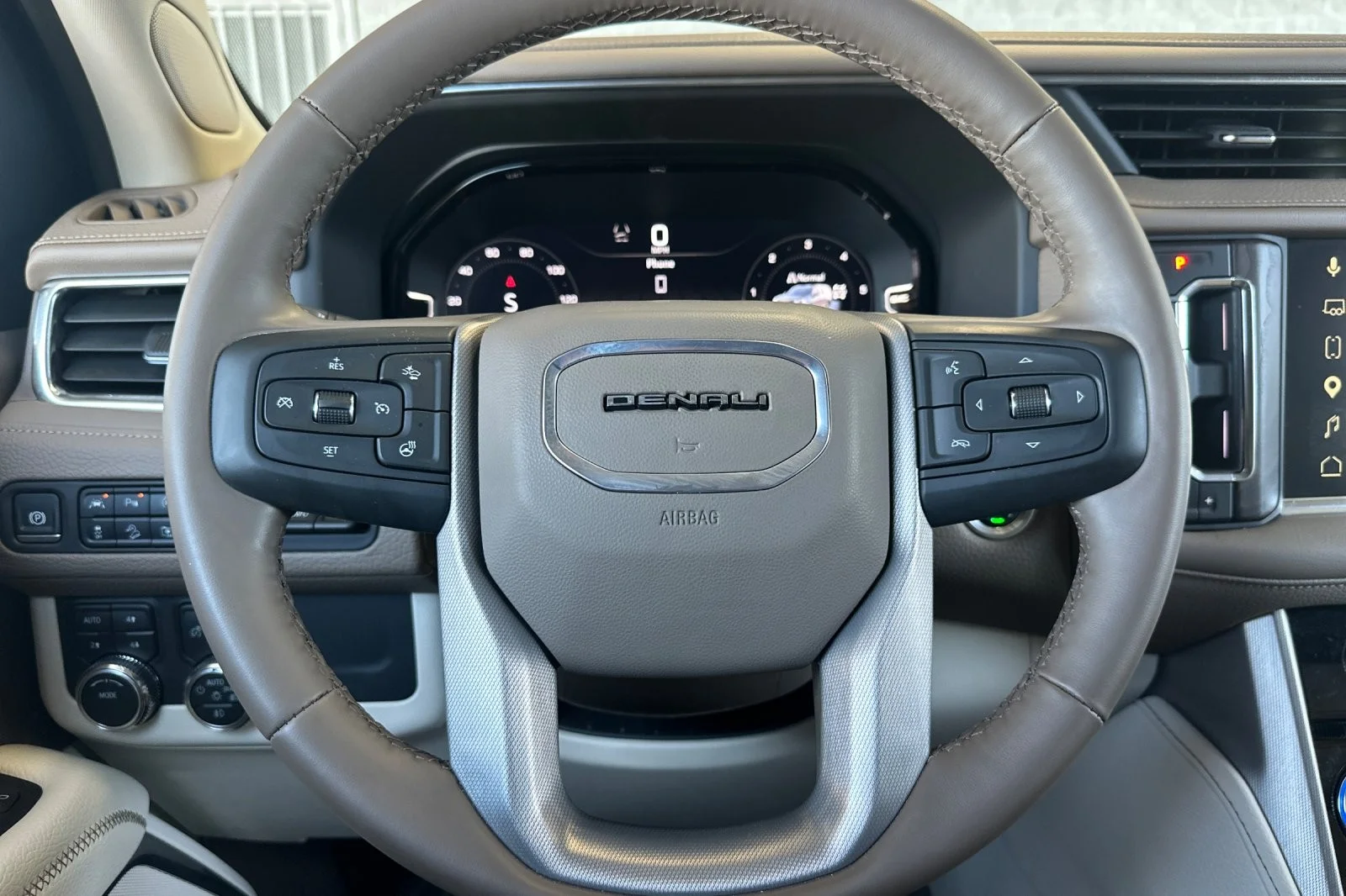 Used 2024 Onyx Black GMC Denali image 24