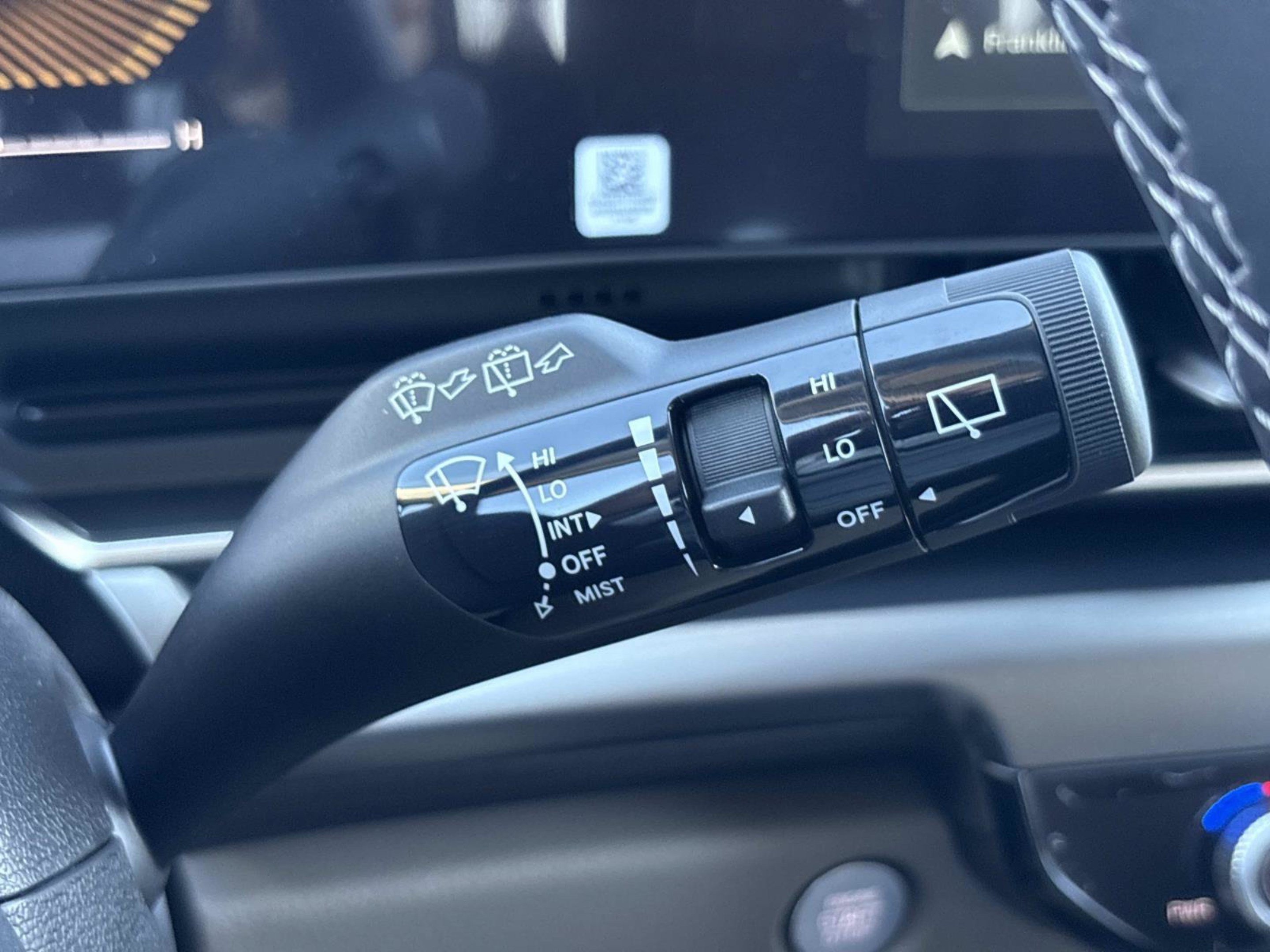 New 2027 Ceramic Silver Kia LXS image 23