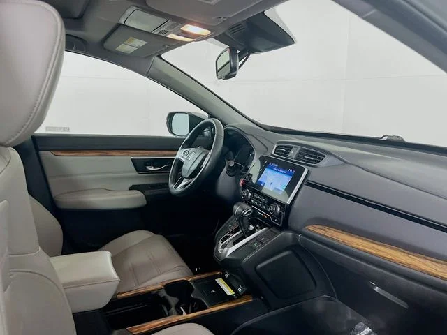Used 2021 Lunar Silver Metallic Honda Touring image 8