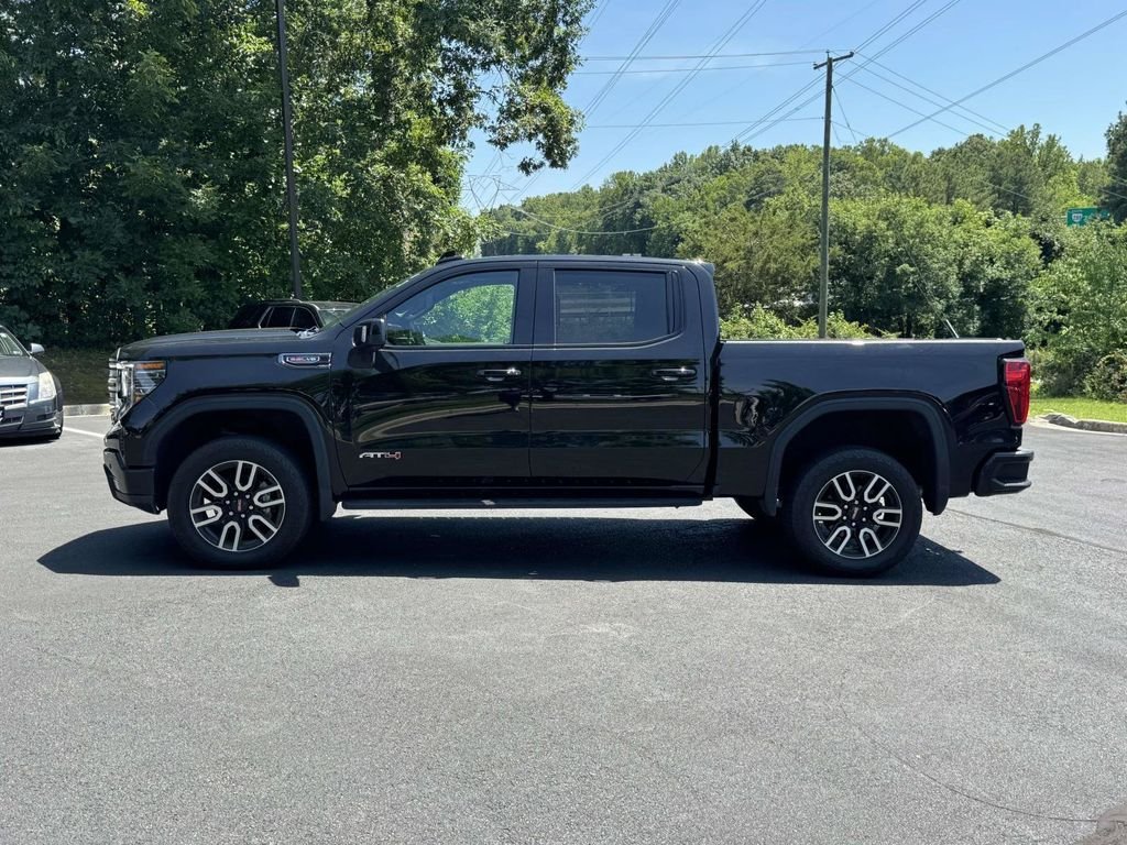 Used 2022 Black GMC AT4 image 25