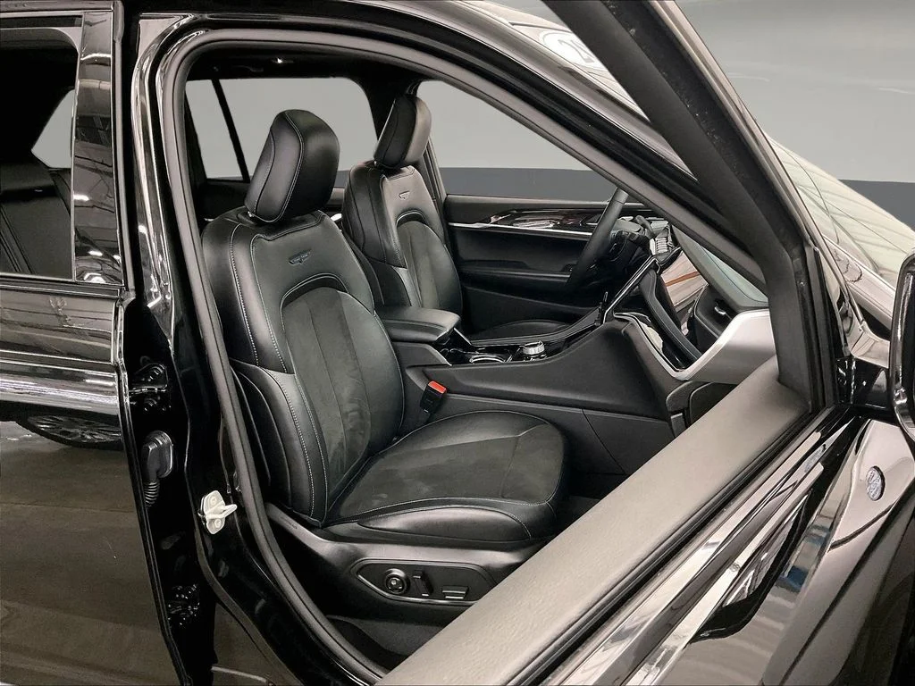 Used 2023 Black Jeep Trailhawk 4xe image 10
