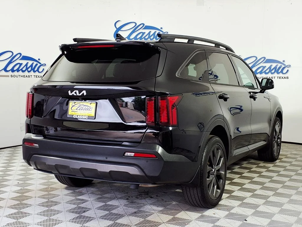 Used 2023 Black Kia X-Line EX image 6