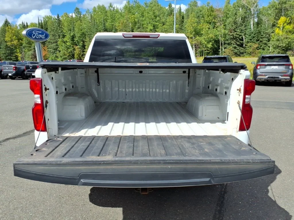 Used 2021 White Chevrolet RST image 12