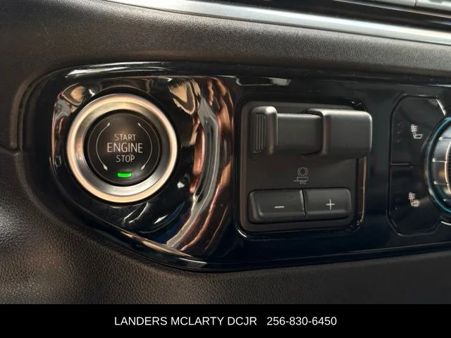 Used 2025 Black GMC SLT image 21