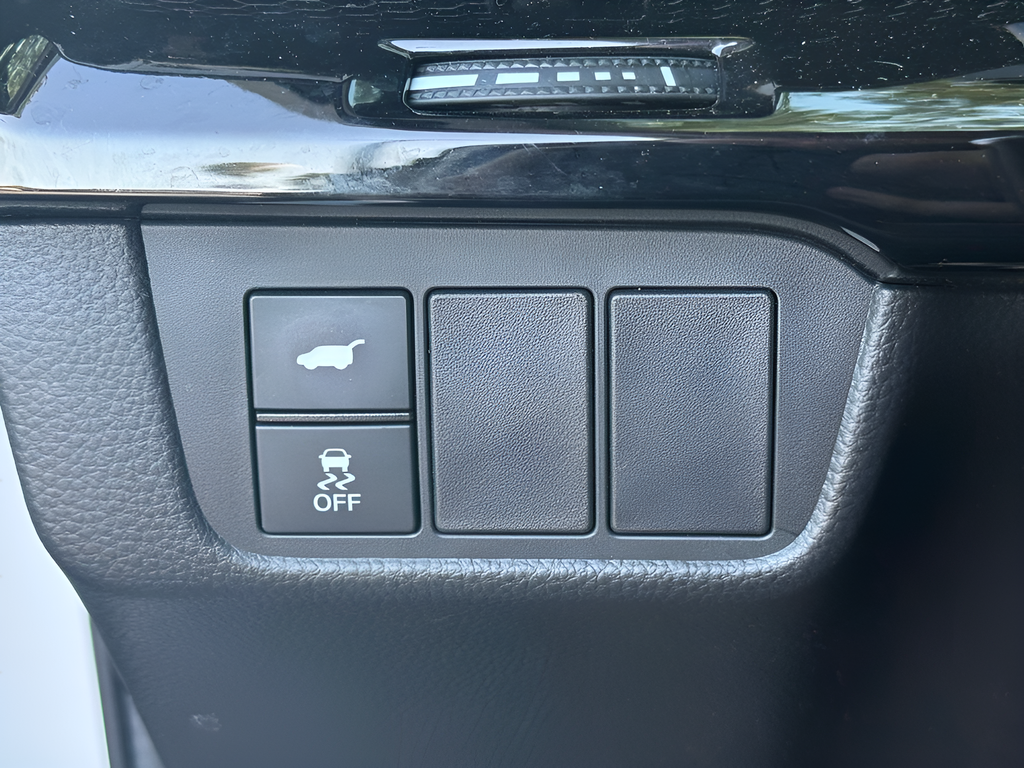 Used 2023 White Honda EX-L image 26