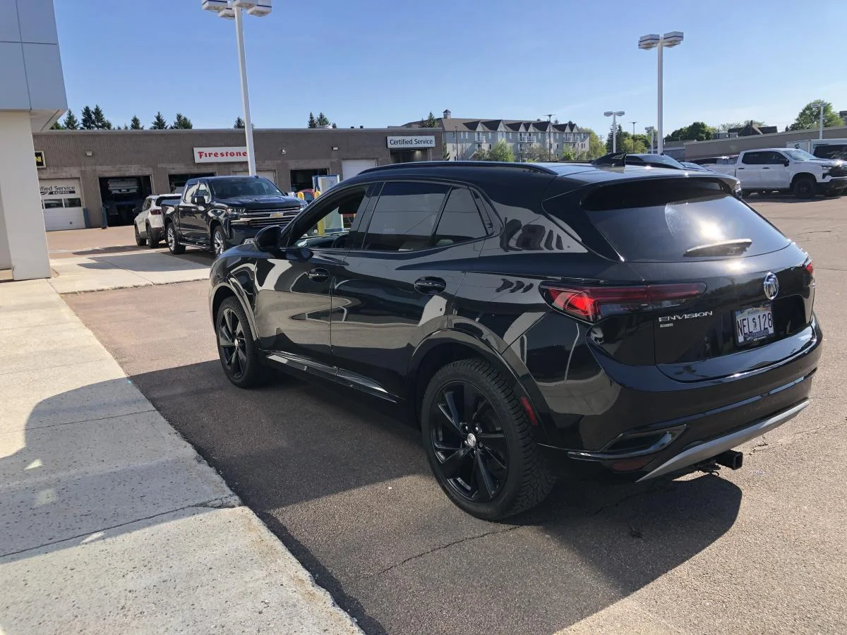Used 2021 Black Buick AWD 4dr Essence image 5
