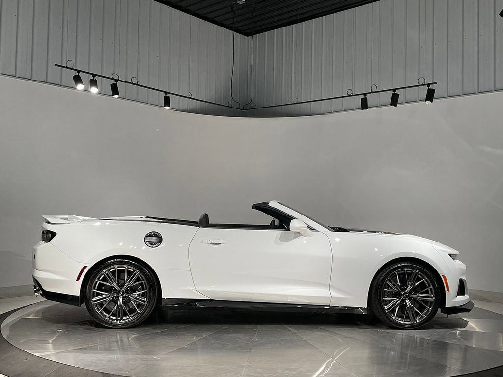Used 2023 Summit White Chevrolet ZL1 image 5