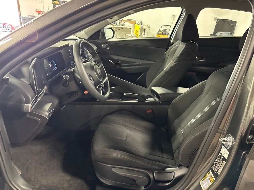 Used 2025 Gray Hyundai SE image 24