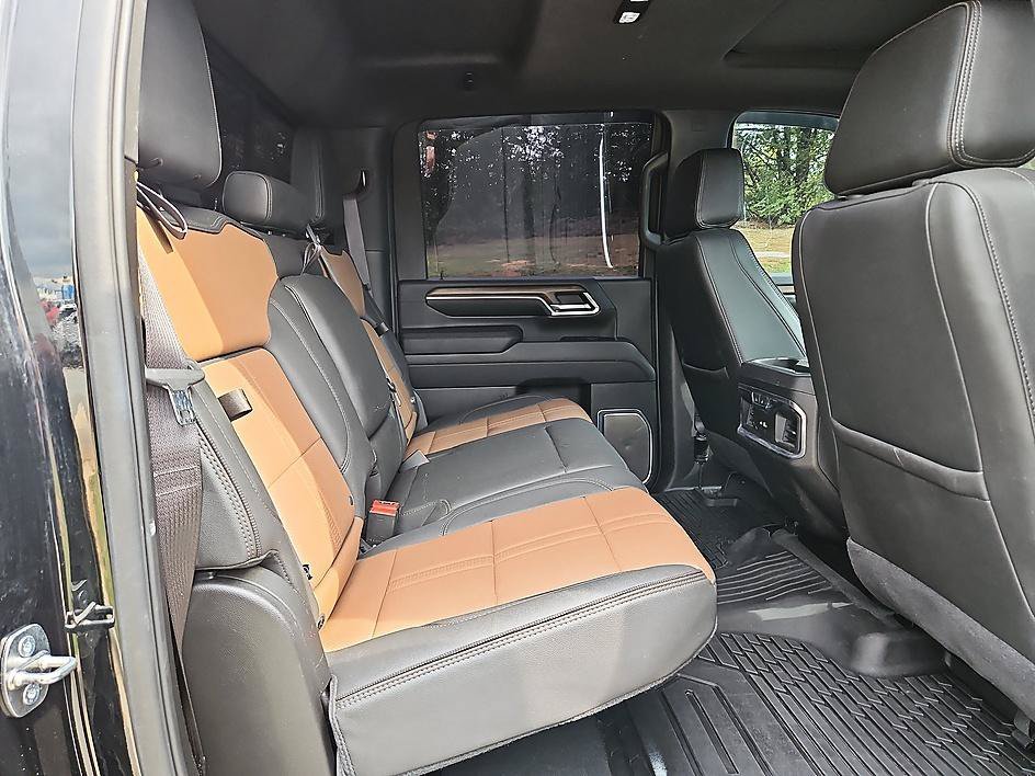 Used 2024 Black Chevrolet High Country image 13