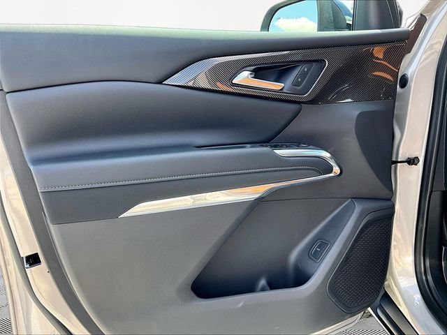 New 2027 Sandstone Gray Chevrolet Z71 image 25