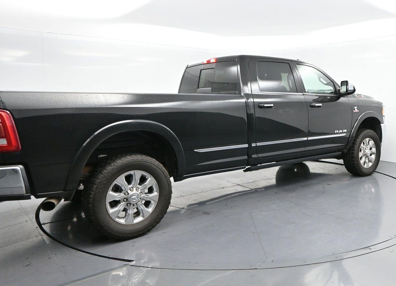 Used 2022 Diamond Black Crystal Pearlcoat Ram Limited image 7