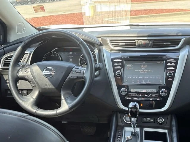 Used 2021 White Nissan Platinum image 13
