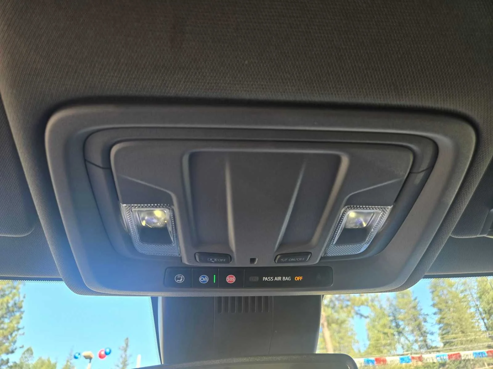 Used 2024 Downpour Metallic GMC SLT image 19