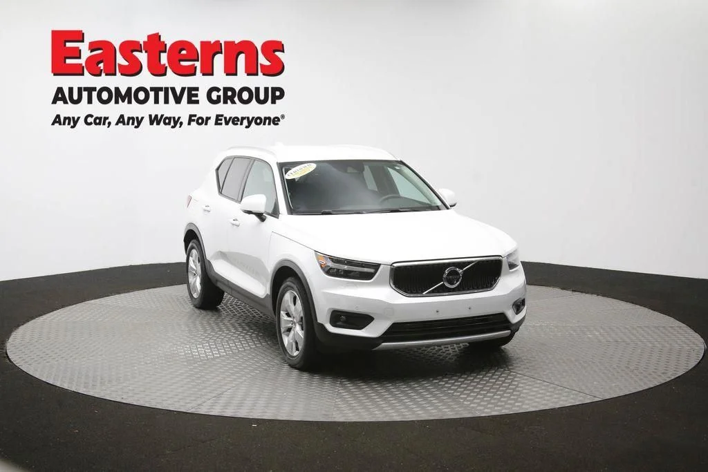Used 2022 White Volvo Momentum image 51