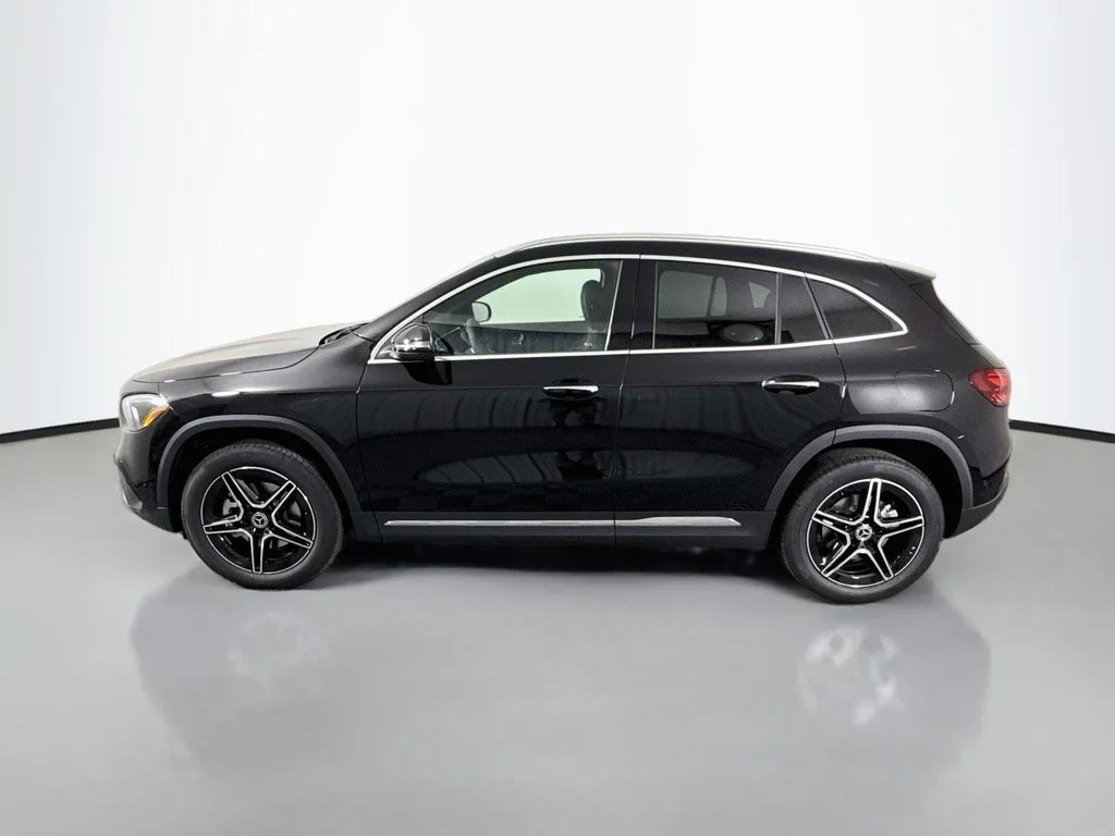 New 2026 Black Mercedes-Benz GLA 250 image 4