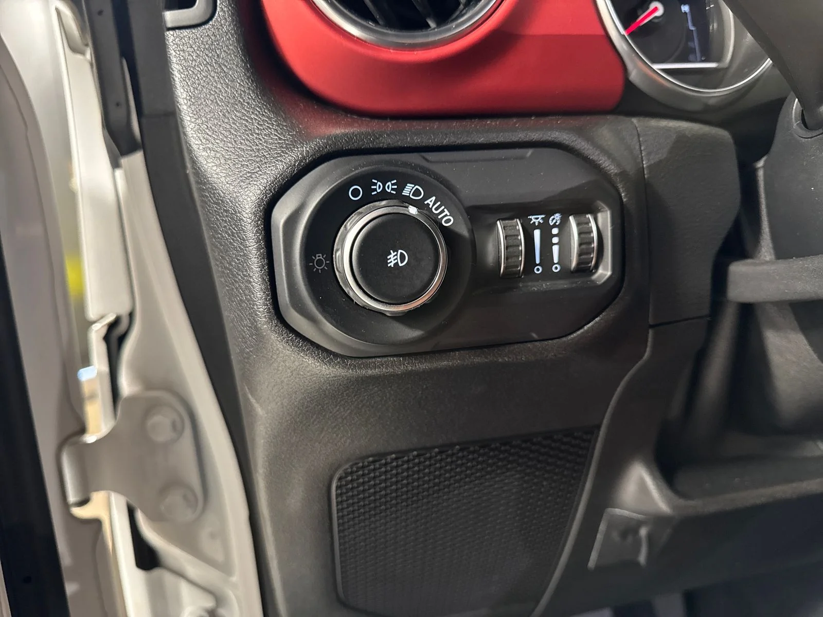 Used 2020 Bright White Clearcoat Jeep Rubicon image 18