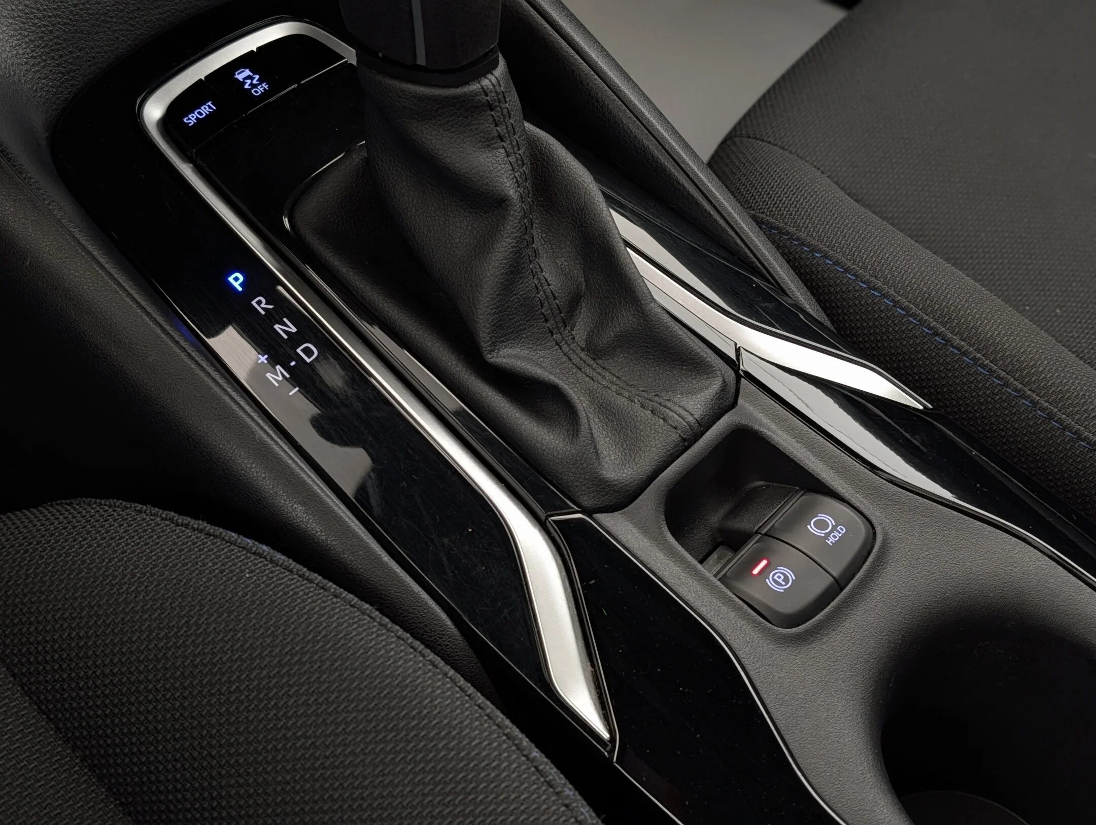 Used 2022 Blue Toyota SE - - 2.0L 4-Cyl - CVT Auto - Hatchback - Power Group & More! image 19