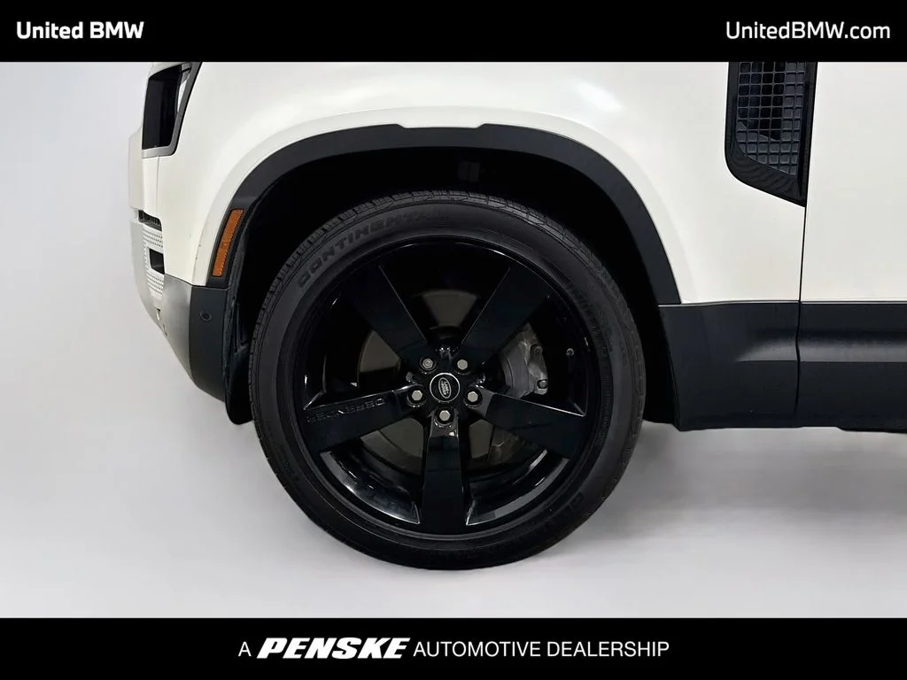 Used 2020 Fuji White Land Rover HSE image 9