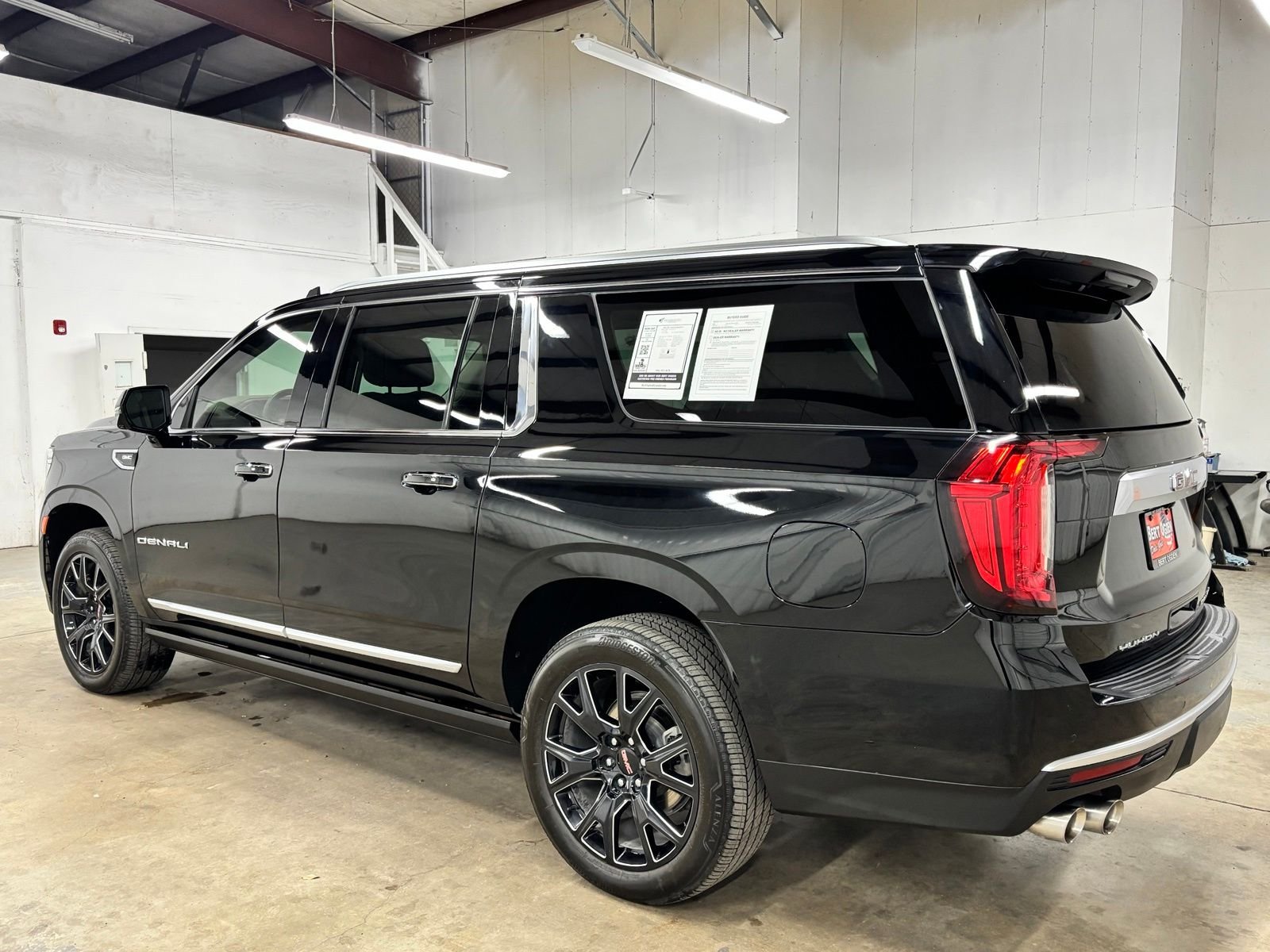 Used 2023 Black GMC Denali image 5