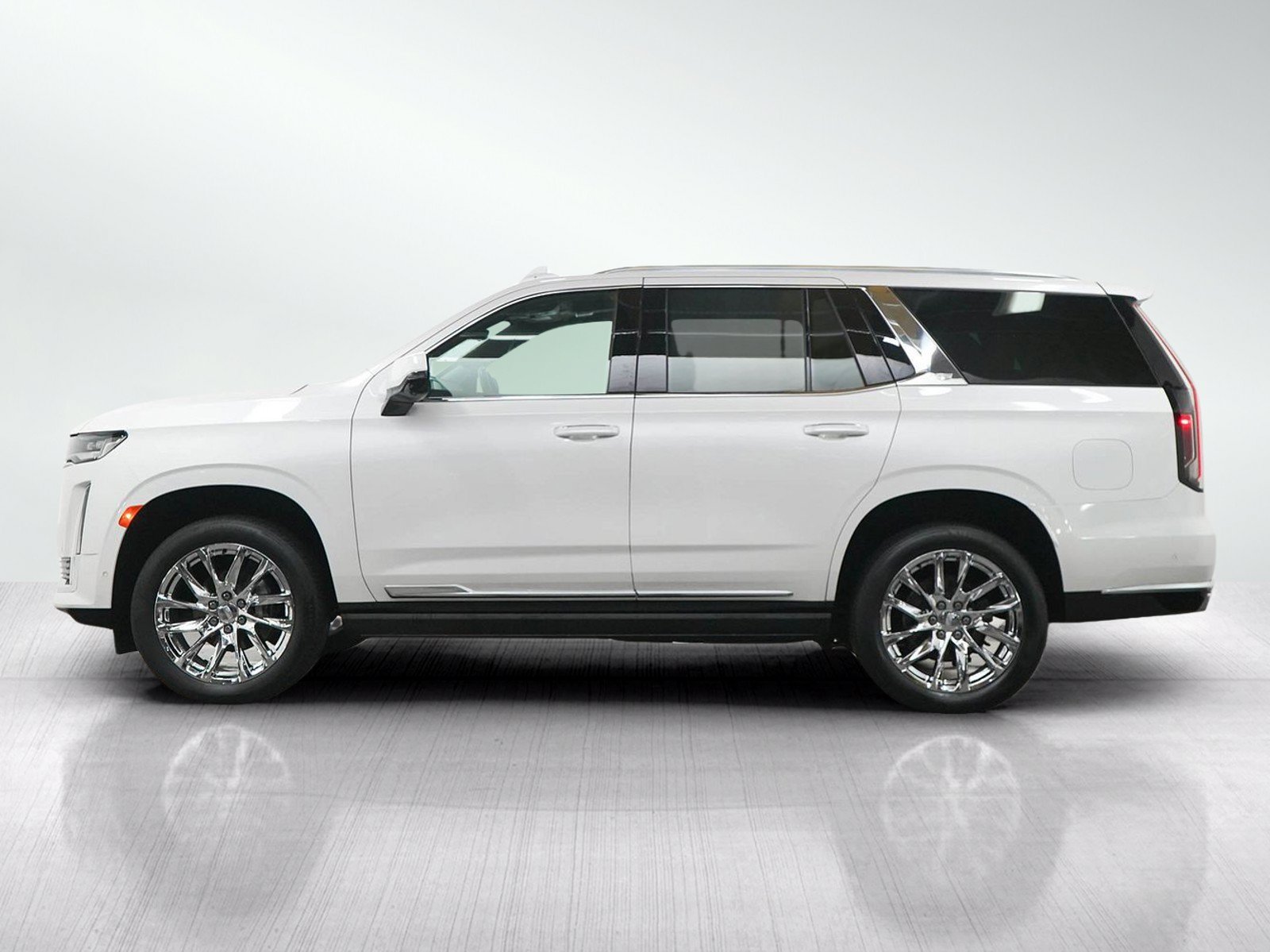 Used 2022 Cadillac Escalade Premium Luxury with VIN 1GYS4CKL9NR127462 for sale in Minneapolis, Minnesota