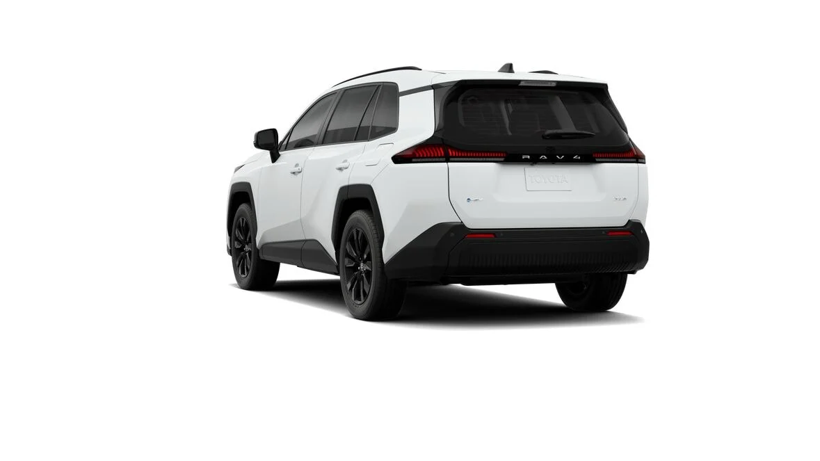 New 2026 Ice Cap Toyota XLE Premium image 4