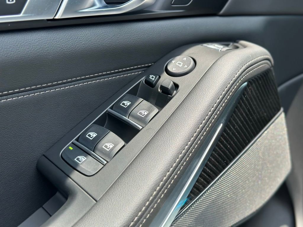 2026 BMW X5 M60i - Photo 20