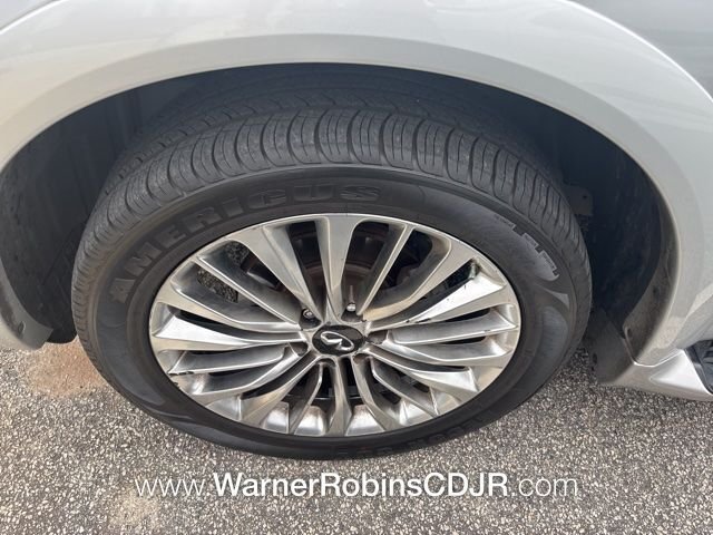 Used 2019 Silver INFINITI LUXE image 4