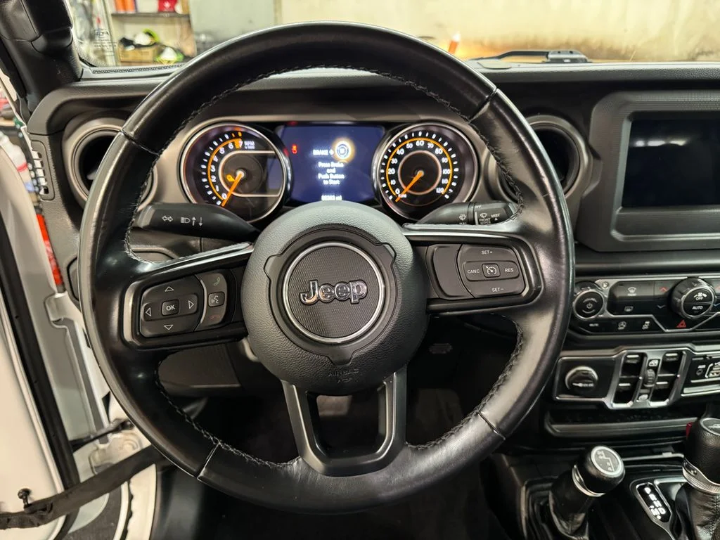 Used 2022 White Jeep Sport image 18