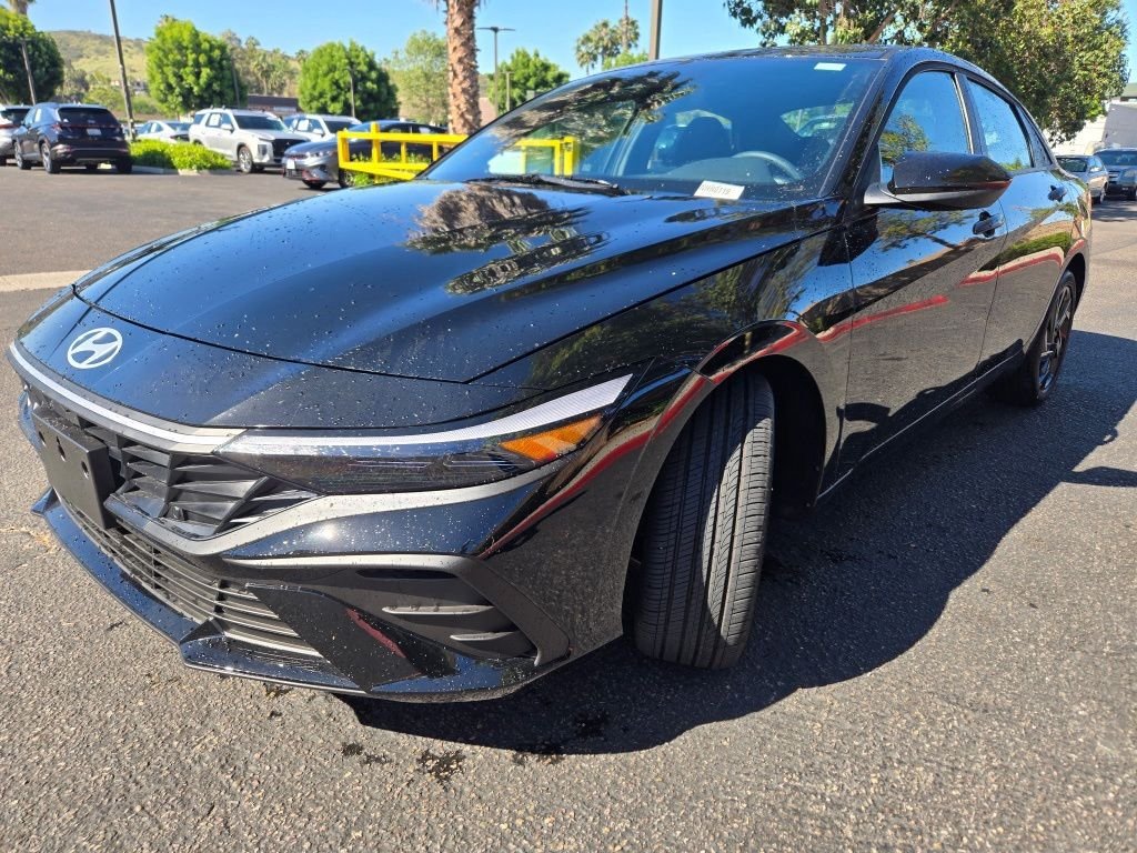 Used 2026 Black Hyundai SEL Sport image 3