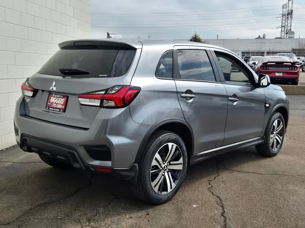Used 2026 Gray Mitsubishi 2.0 ES image 11