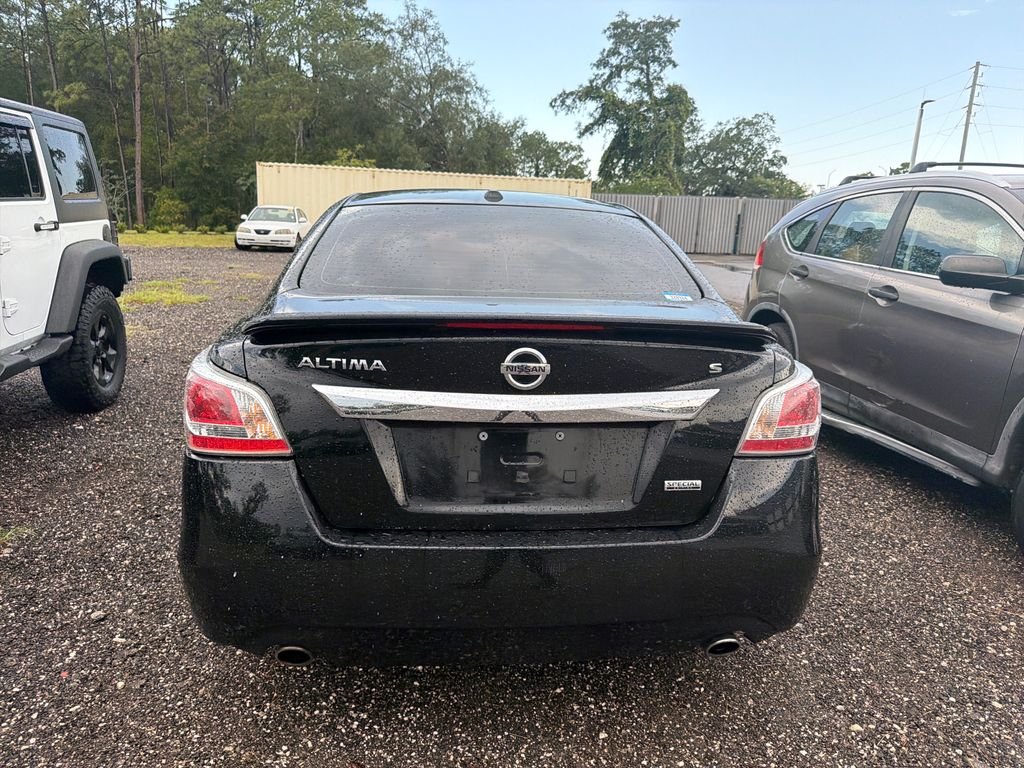 Used 2015 Black Nissan 2.5 S image 6