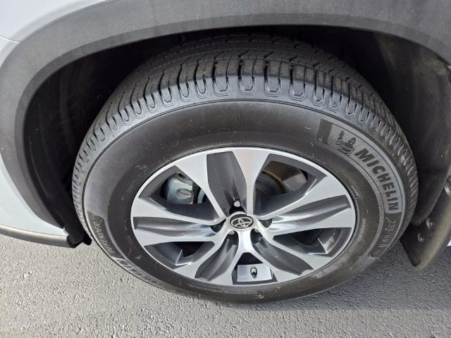 Used 2023 Beige Toyota XLE image 24