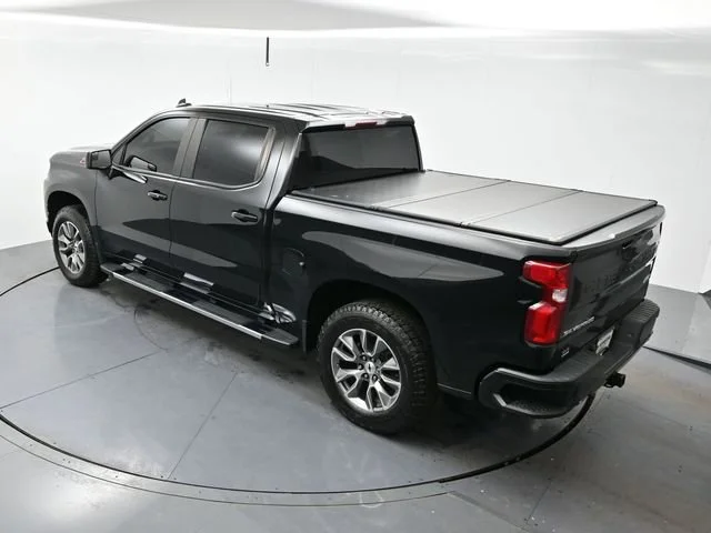 Used 2022 Mosaic Black Metallic Chevrolet RST image 34