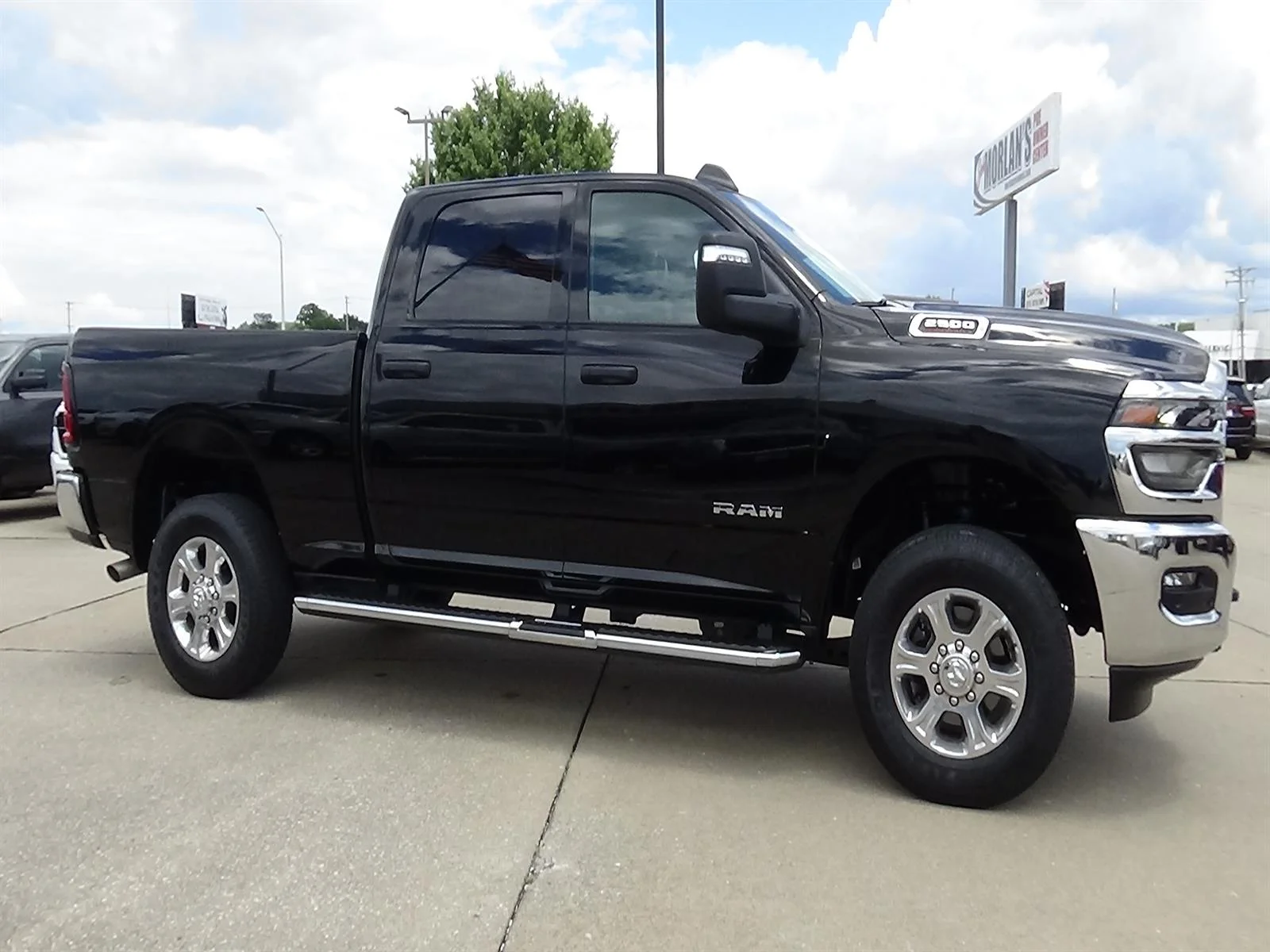 Certified Used 2026 Black Clear Coat (px8) RAM Big Horn image 5