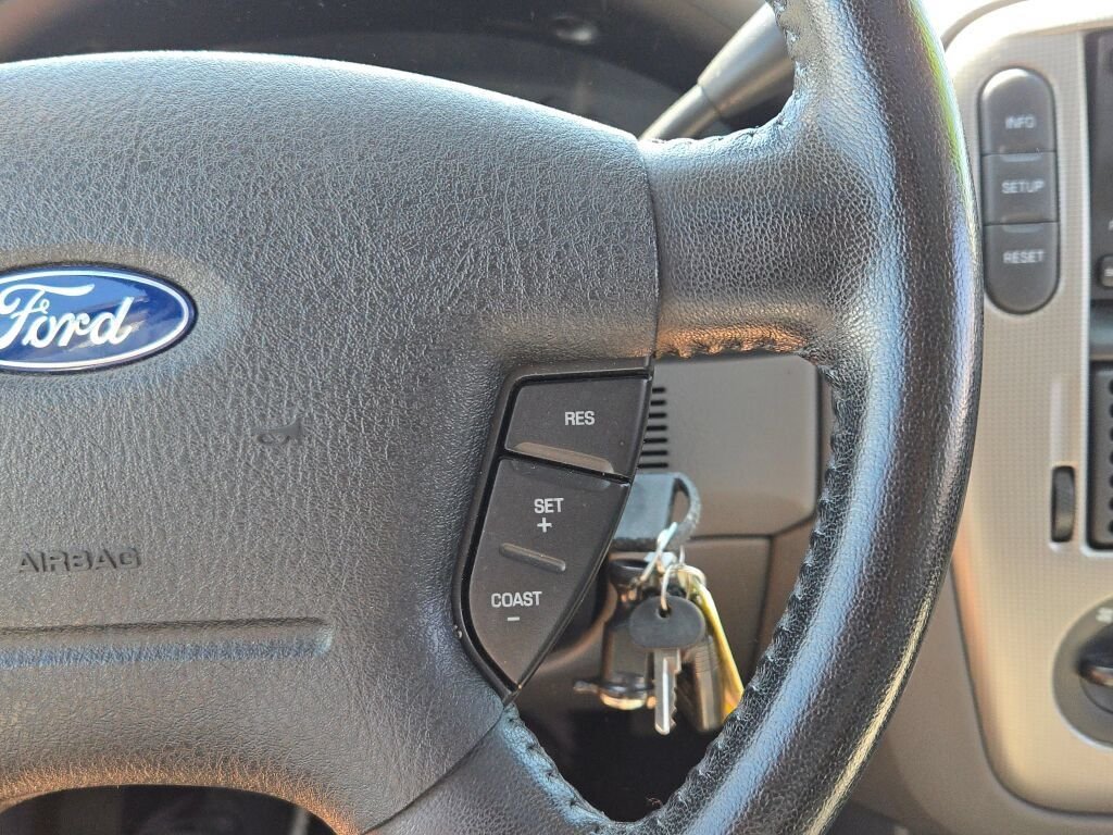 Used 2005  Ford XLT image 29