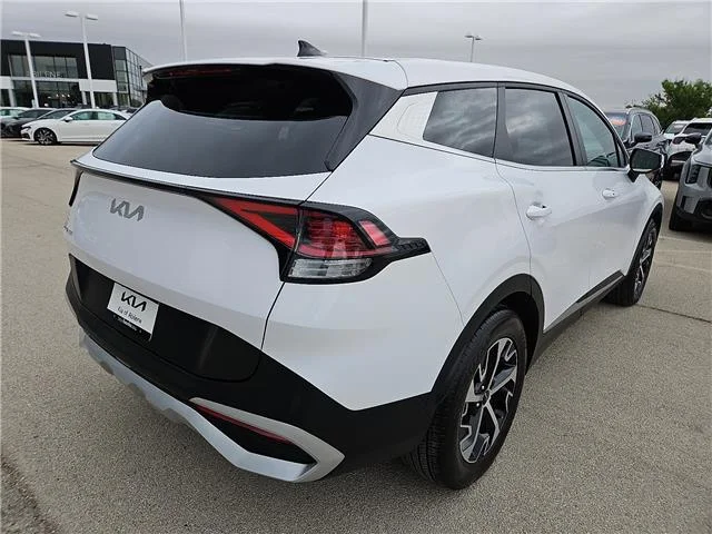 Used 2025 Glacial White Pearl KIA EX Front-Wheel Drive image 4